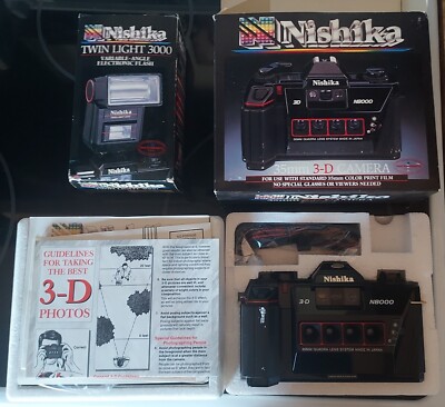 【未使用品】Nishika N8000 35mm 3-D カメラとストロボセット UNUSED in Box] Nishika N8000 3D 35mm Stereo Film Camera Twin Light
