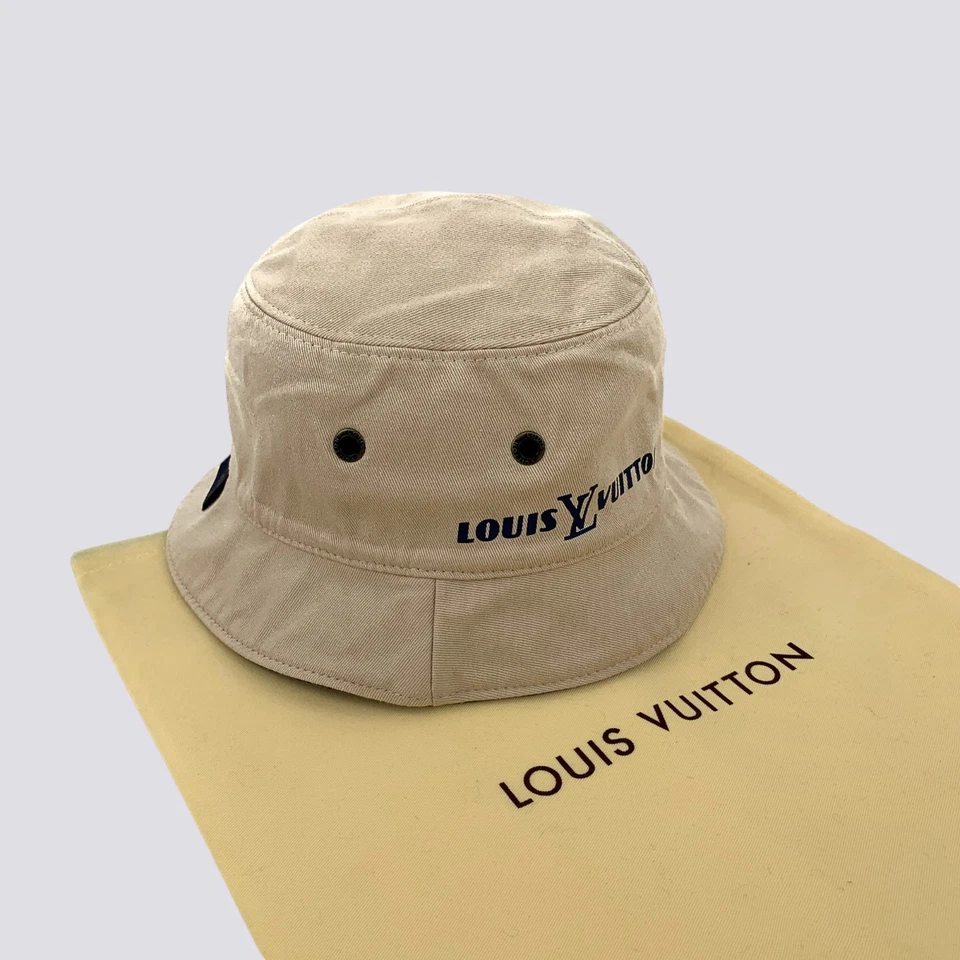 Chapéu Louis Vuitton LV monograma reversível azul marinho e bege tamanho P - Imagem 2 de 4