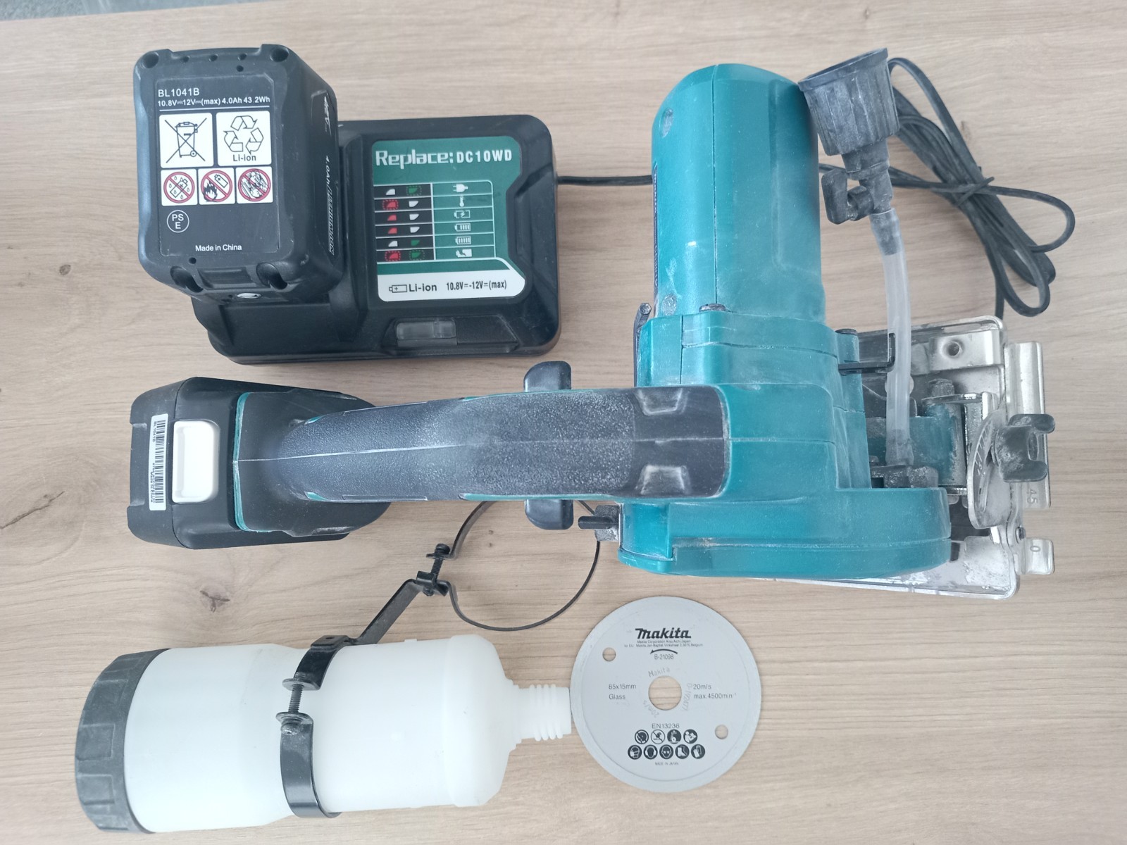 Makita scie circulaire sans fil 10,8V 리튬 이온 라메 85mm 4,0Ah + 충전기 3