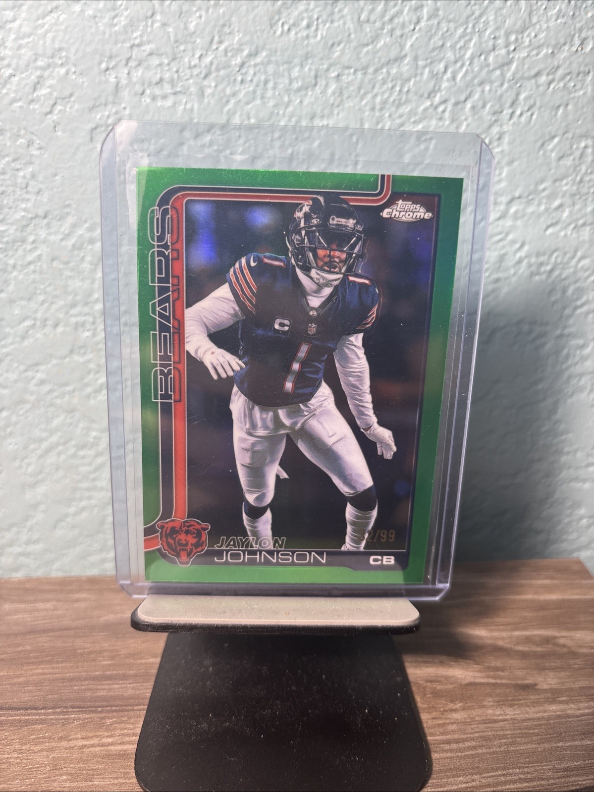 2025 Topps Chrome Jaylon Johnson True Green Refractor /99 Bears #57