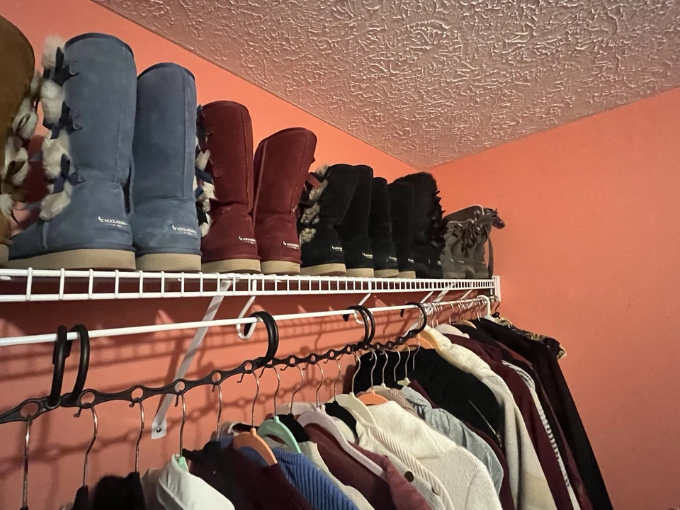 Botas UGG talla 9 $50/por par Foto 2 de 2