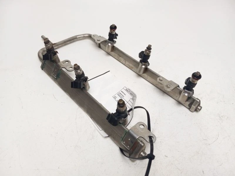 2016 LINCOLN MKS 191K FUEL RAIL INJECTOR - Image 3 of 4