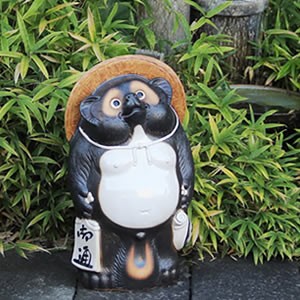 Shigaraki Ware Tanuki Raccoon Dog Statue No.20 ''Nagomi''