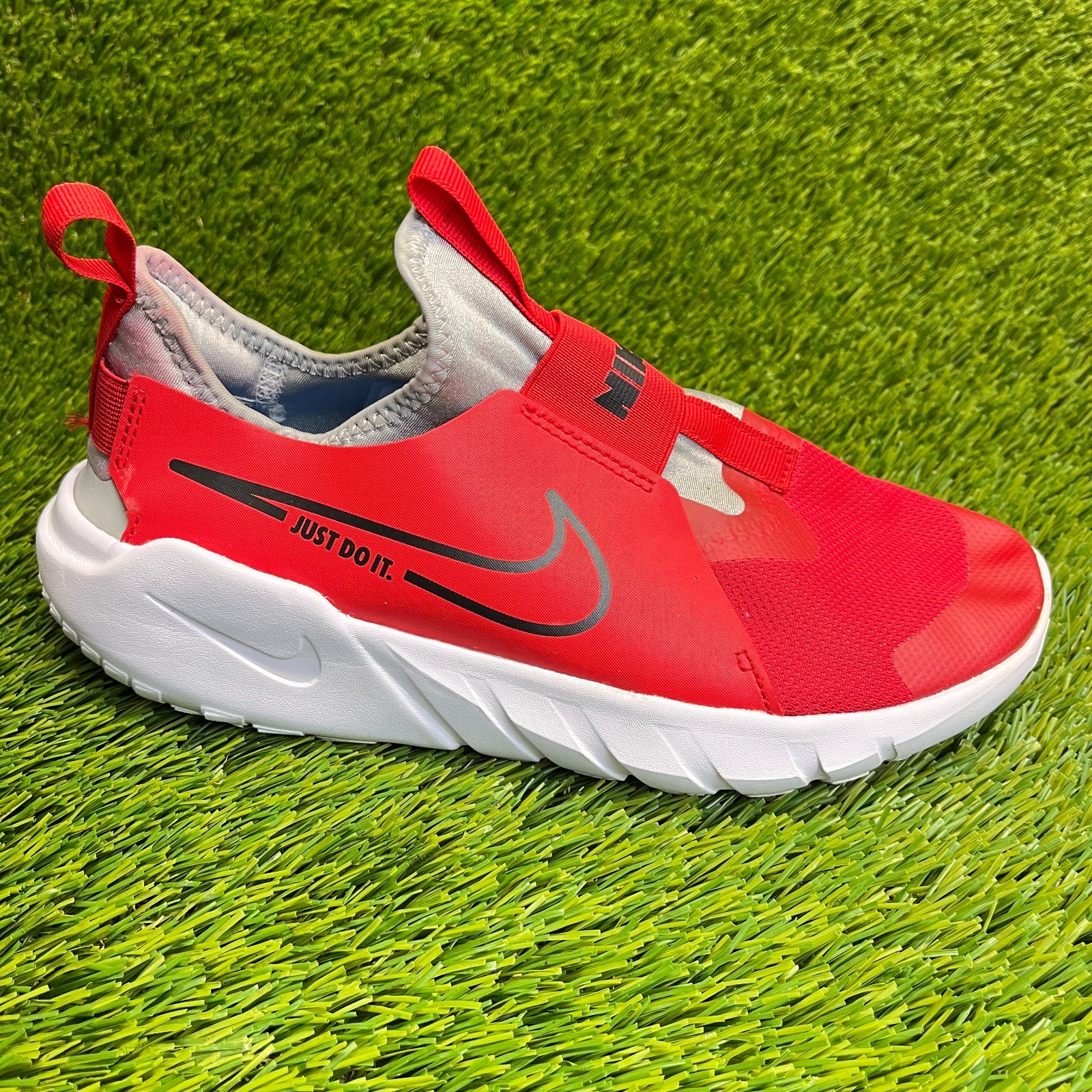 Nike Flex Runner 2 Boys Size 6Y Red Black White Athletic Run
