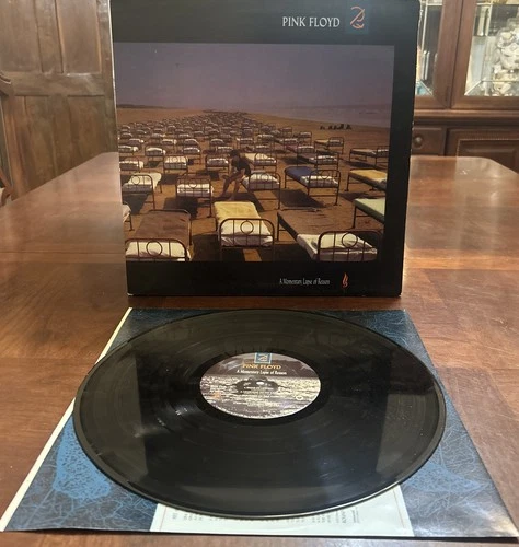 Pink Floyd - A Momentary Lapse of Reason  1987 release LP Vinyl Album record