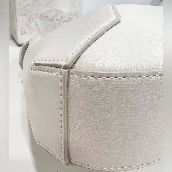 ALEXANDER MCQUEEN  Ivory White Hobo knuckle Jewelled leather shoulder bag image 10