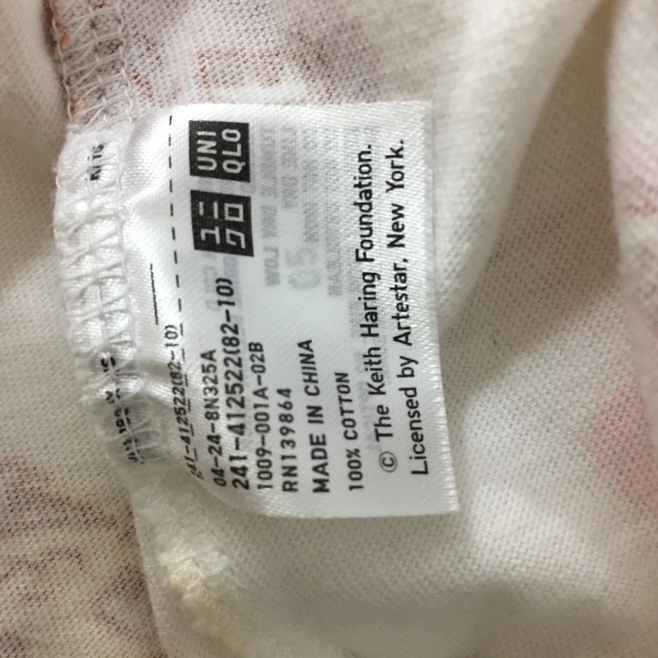 Camisa Sprzny KEITH HARING Uniqlo para mujer talla mediana multicolor con estampado de logotipo de corazón Foto 4 de 4