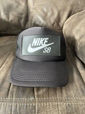Rare Nike SB Bootleg Mesh Trucker Cap Skateboarding Snapback Hat Black Patch