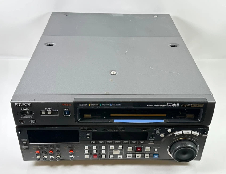 Video digital Sony DVW-M2000 DigiBeta Betacam SP/SX/MPEG IMX G3D Foto 2 de 4