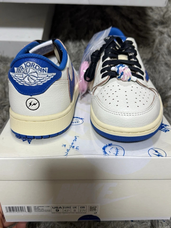 Talla 10 - Diseño de fragmentos x Travis Scott x Air Jordan 1 Retro OG SP Low Sail... Foto 4 de 4