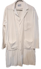 G Style 712-S White Lab Coat - Size Medium - M