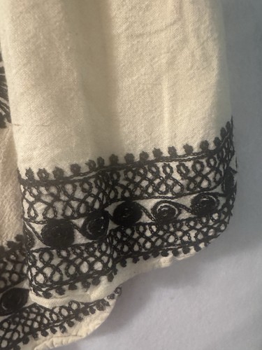 Blusa túnica bordada vintage años 60-70 hecha a mano en lino de Oriente Medio - Imagen 8 de 12