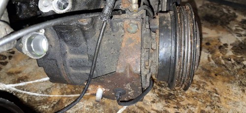 Volkswagen Passat 2001 AC AIR Compressor Pump used, Genuine #2615407-22