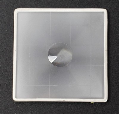 Hasselblad 42250 with Central Grid Focusing Screen No.0826/0830