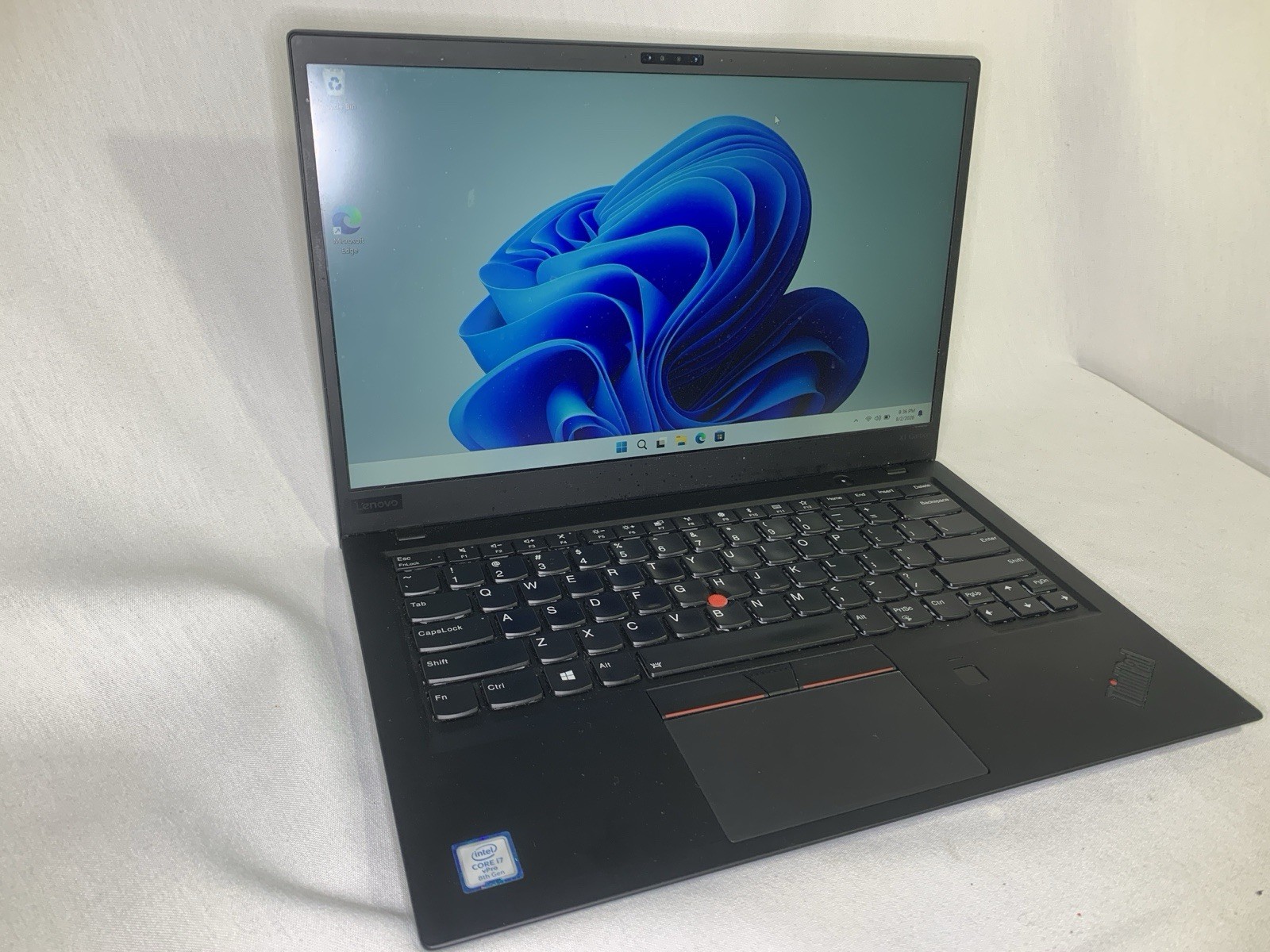 Lenovo ThinkPad X1 Carbon 6th Gen, 14-Inch Laptop, with Intel Core i7 8th Gen.