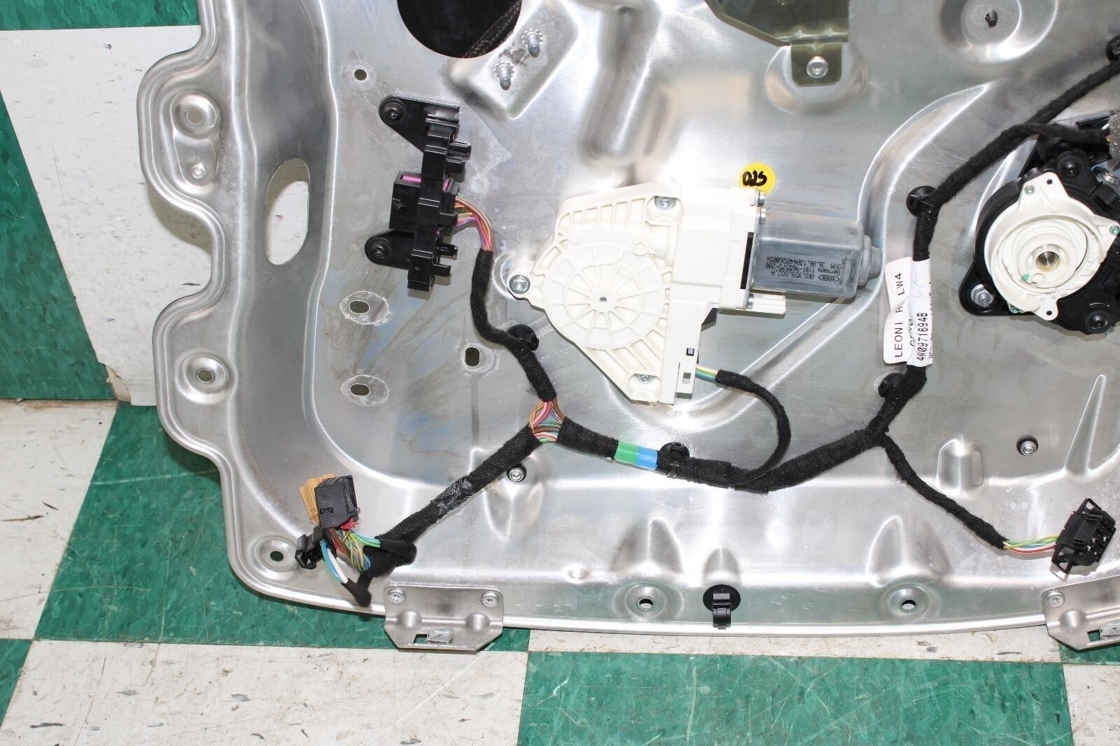 13-18 Flying Spur Electronic Rear Passenger Right RH RR Window Regulator OEM WTY