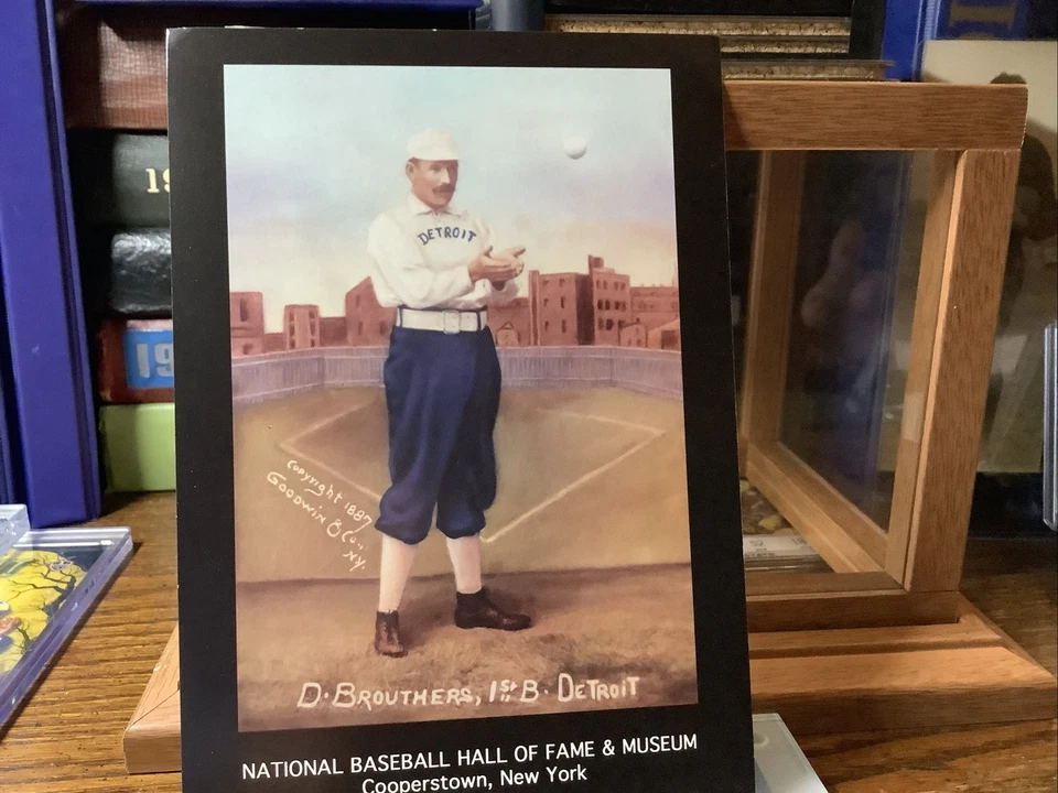 Postal con la estrella de Detroit Wolverine Dan Brouthers de Cooperstown Foto 2 de 3