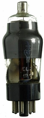 2A6 Doppeldiode-Triode. Eine historische Radioröhre von Raytheon, USA. ID21027