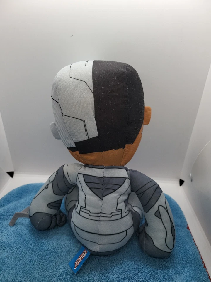 Justice League - Cyborg 30cm Plush Toy Dc Comics - image 3 of 4