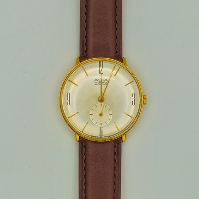 1960s Avia Incabloc 17 jewel wristwatch, 24K Gold plated, Small seconds dial.
