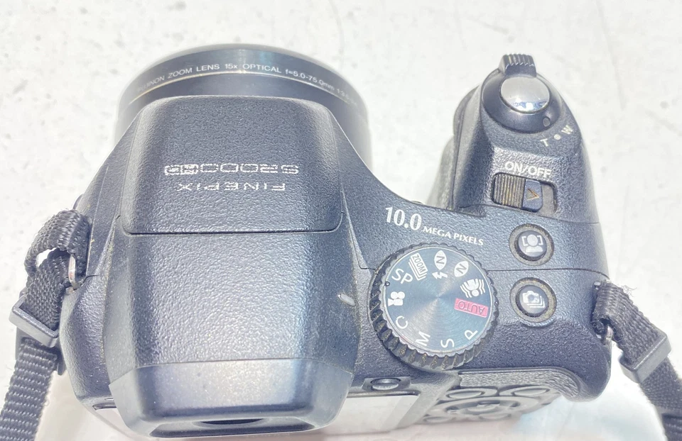 Fujifilm FinePix S2000HD 10.0MP Digital Camera - Image 4 of 4