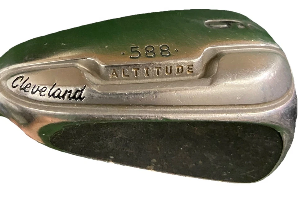 Cleveland 588 Altitude 9 Hierro Híbrido LH 55g UST Actionlite Regular Grafito 36" Foto 2 de 4