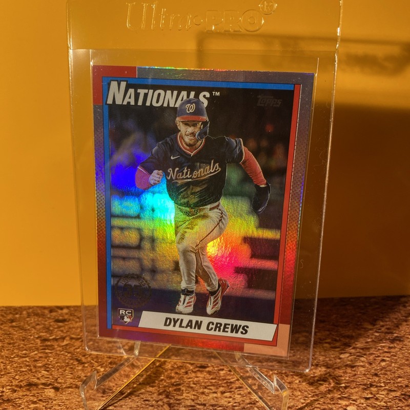 2025 Topps Update 1990 35th Ann. Rainbow Foil Dylan Crews RC Nationals #U90-46