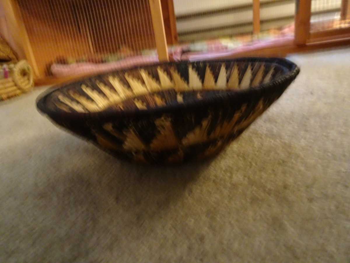 Large Vintage Indian HAND WOVEN BASKET or wall decor 12