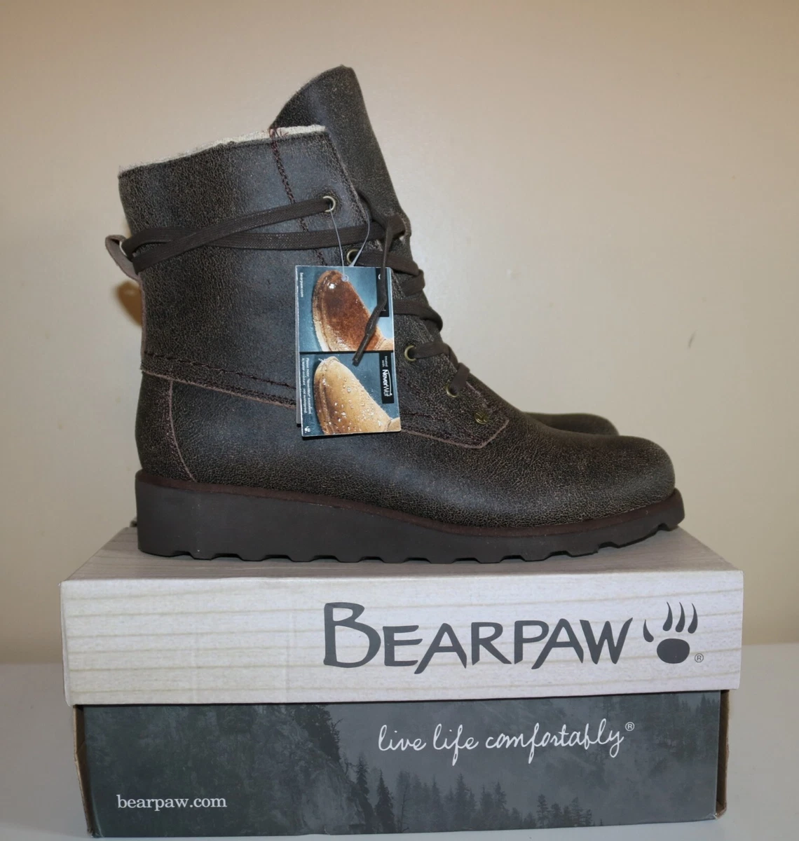 Bearpaw wedge sales boots