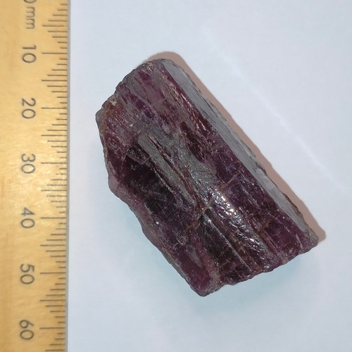 Purple Scapolite UV reactive natural glowing raw crystal mineral specimen 172ct - Picture 8 of 10