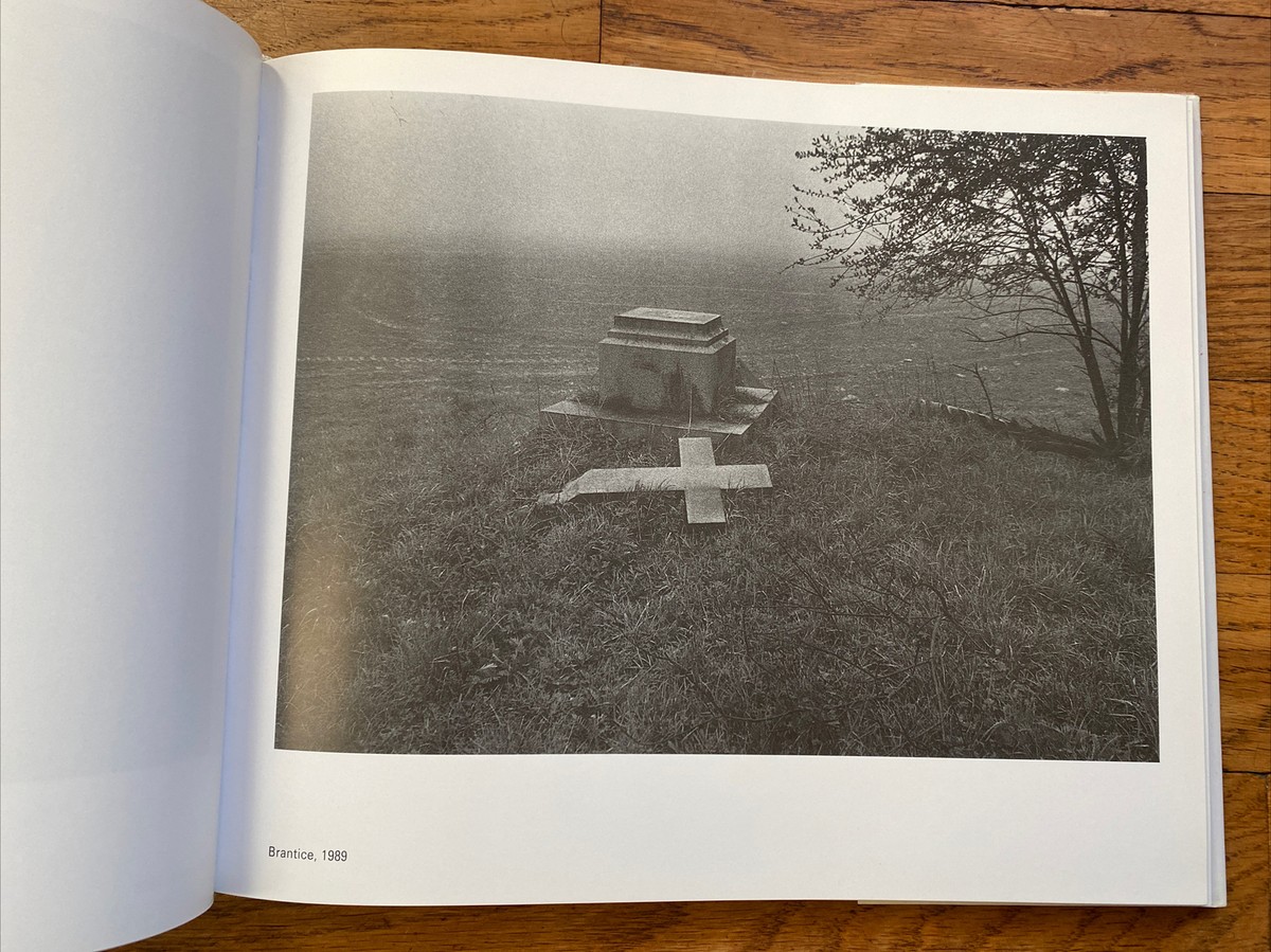 アート・デザイン・音楽 Jindrich Streit : Vesnice je svet s-l400.jpg