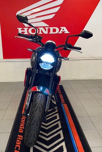 2021 TRIUMPH TRIDENT 660 IN SILVER and RED WITH FULL SERVICE HISTORY - Picture 3 of 11