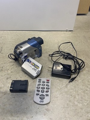 JVC Digital Video Camera GR-D72U MiniDV Camcorder w/Batteries & Charger