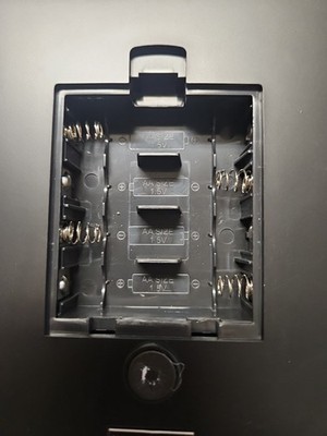 Saitek Mephisto Explorer Pro Chess Computer - Complete