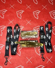 Famous Stars And Straps 2 Knives And 2 Lanyard Set Travis Barker Blink 182 Y2K