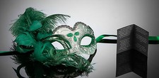 kleine original venezianische Maske Augenmaske mit Federn Karneval Maskenball
