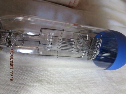 DFY Projector Lamp Projector Bulb GE New Old Stock One Bulb in Box - Picture 7 of 8