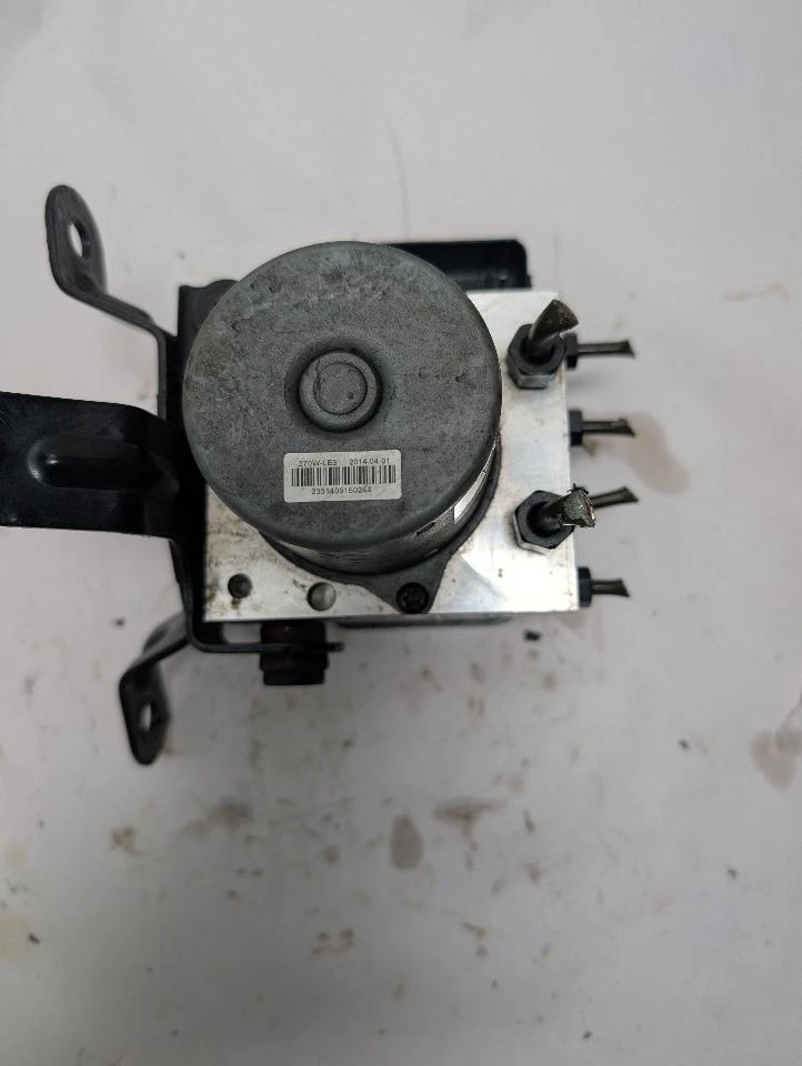 Used ABS Pump and Motor Assembly fits: 2015 Kia K900 Actuator and Pump Assembly Foto 4 de 4