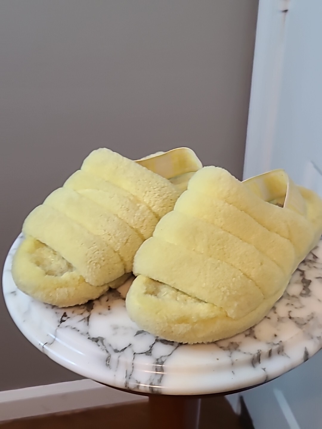 PANTOFOLA D’ORO Sandalo UGG Fluff Yeah giallo originale shearling slingback taglia 7 