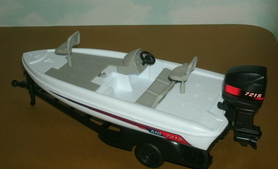 1/20 Scale Fishing Motor Boat with Trailer Plastic Toy Model Watercraft New-Ray - Image 4 of 4