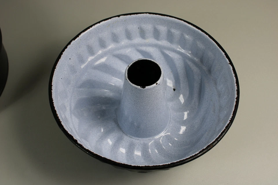 N/ 2 ältere Backformen - rund - Kuchenformen - Back Formen - gebraucht /S197 - Bild 3 von 4