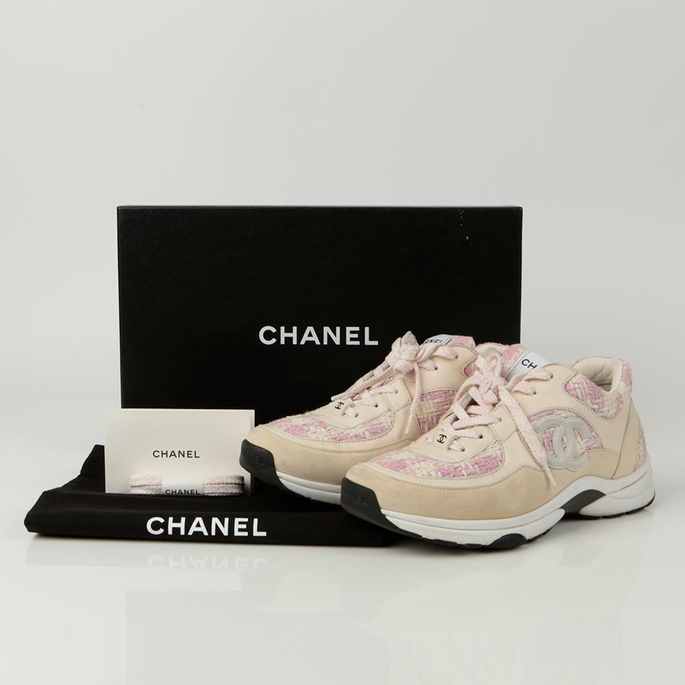 CHANEL Tennis Sneakers with CC Logo, Size 37.5 - G38299 | eBay CHANEL Tennis Sneakers with CC Logo, Size 37.5 - G38299 | eBay