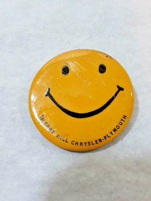 Vtg Smiley Face Cherry Hill Chrysler Plymouth Button Pin Auto Ad Ships Free Ebay