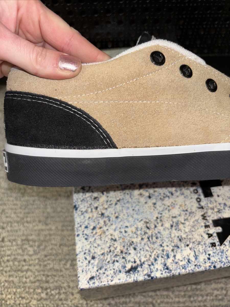 Men's Vintage Airwalk 19oz Rare Tan/Black Suede Sneakers 7.5 In