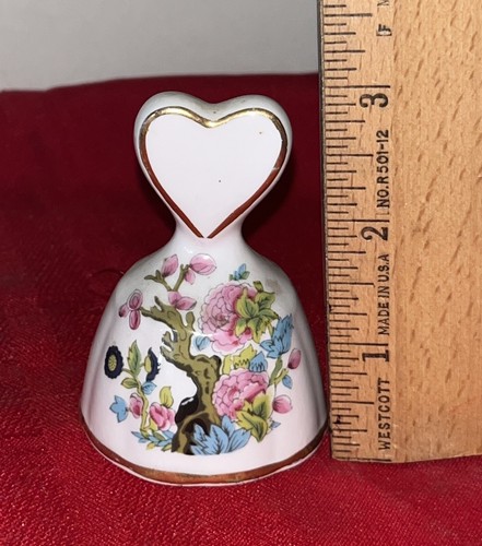 LOT 4 MINI 2.5-3” PORCELAIN BELL TOOTHPICK HOLDER EGG SHAPED SHAKER & VASE - Picture 10 of 19