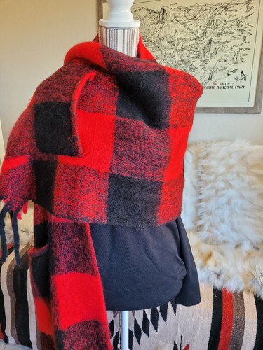 NWT Steve Madden Buffalo Plaid Blanket 