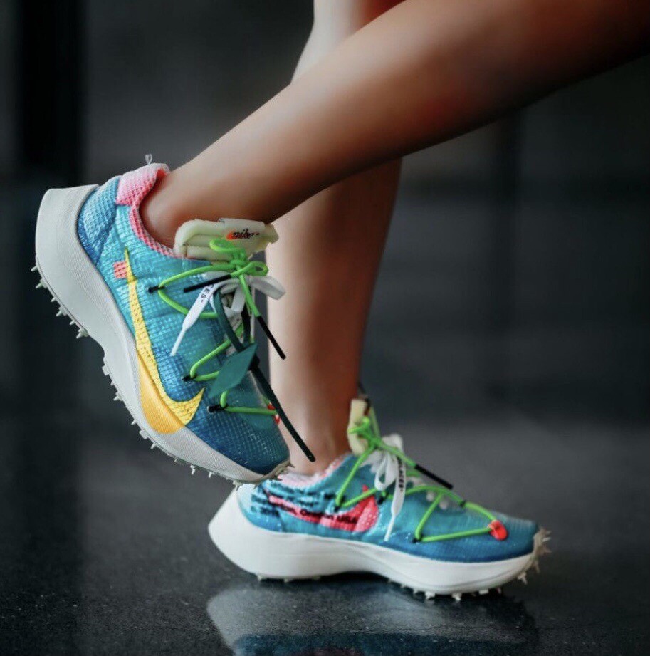 OFF WHITE X NIKE NIKE ZOOM off white X VAPOUR Street scarpe da ginnastica donna. Regno Unito 6. Nuovo con etichette. Prezzo consigliato £ 175