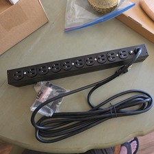 American Power Conversion APC AP9562 Basic Rack PDU