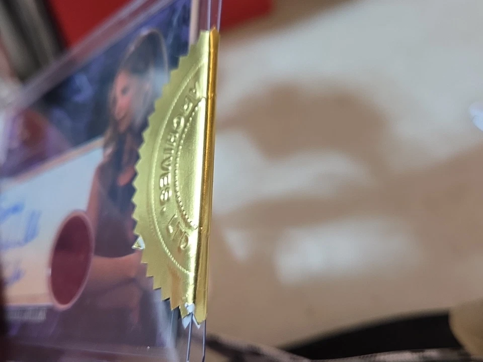 Tarjeta de armario automático Buffy Ultimate Collectors serie 2- Sarah Michelle Gellar Foto 4 de 4