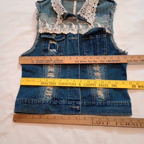 Love Women's Denim Vest Size L Blue Button Distressed Lace Collared Western LNC - Picture 9 of 13